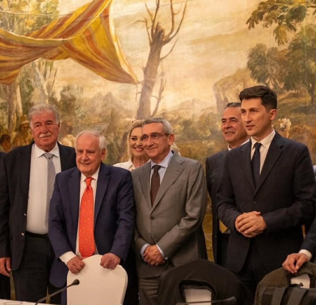 Παρουσιάστηκαν στη Ρόδο τα «Αδημοσίευτα» του Νίκου Χασαπόπουλου – Μια βραδιά γεμάτη ιστορία, δημοσιογραφία και θερμή υποδοχή