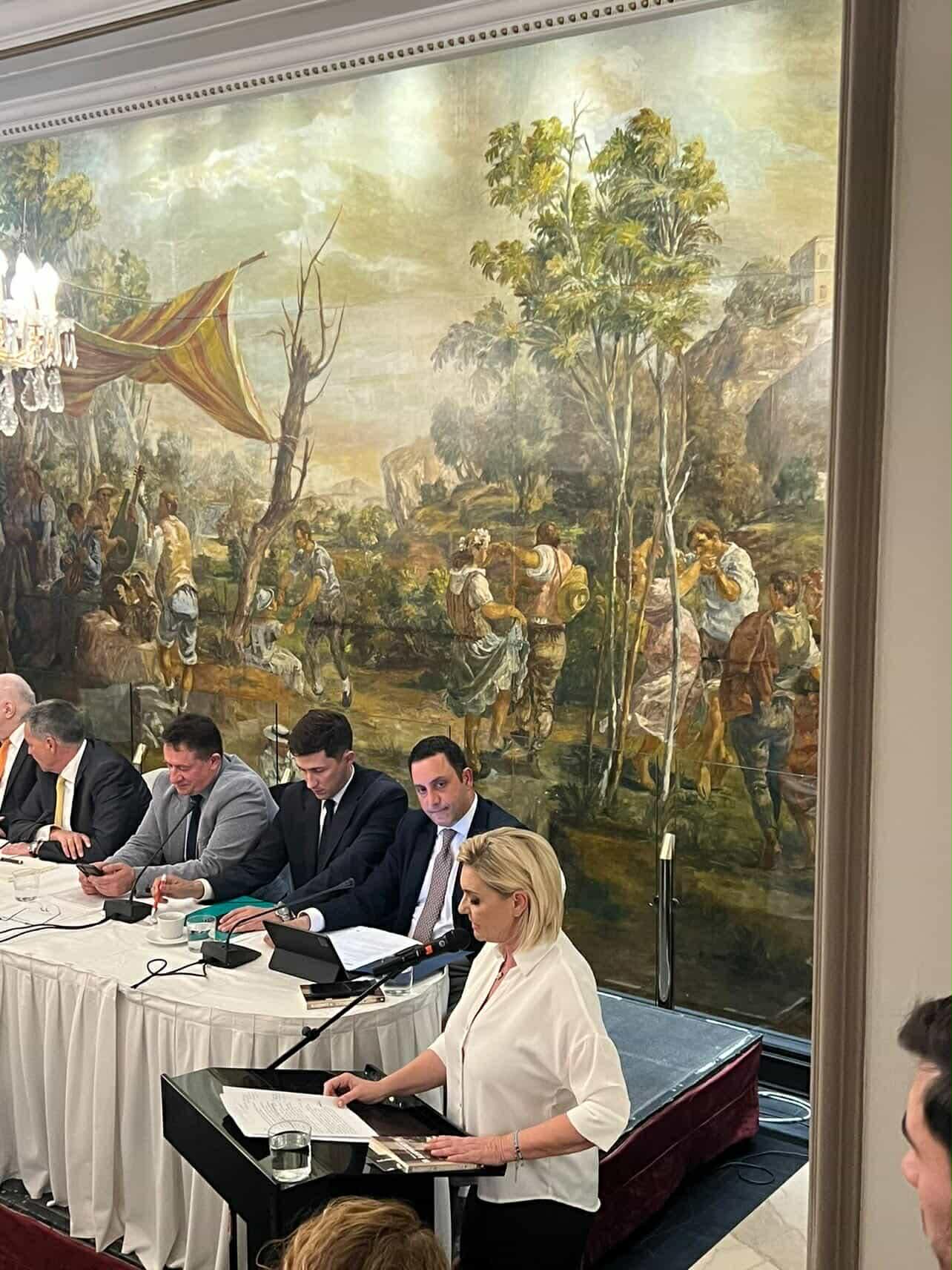 Παρουσιάστηκαν στη Ρόδο τα «Αδημοσίευτα» του Νίκου Χασαπόπουλου – Μια βραδιά γεμάτη ιστορία, δημοσιογραφία και θερμή υποδοχή