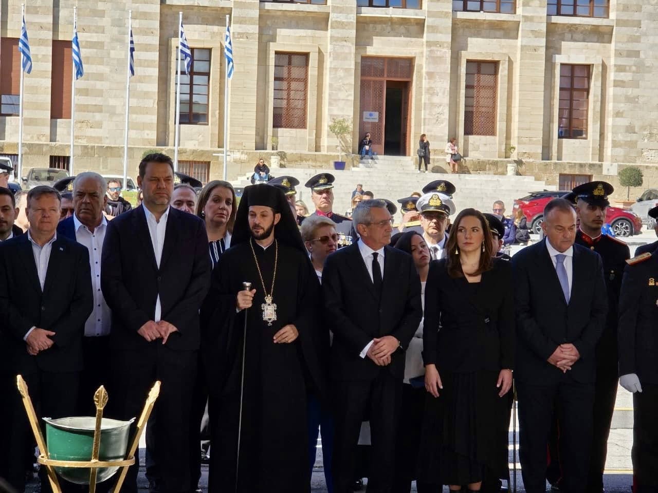 Με λαμπρότητα και εθνική συγκίνηση εορτάστηκε η 25η Μαρτίου στη Ρόδο