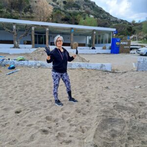 Εθελοντικός καθαρισμός στην παραλία Λαδικού με πρωτοβουλία της ομάδας Pteron Scuba Diving