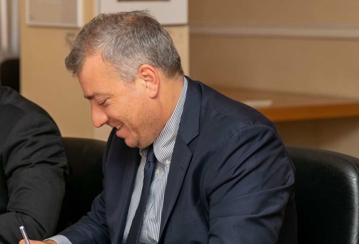 Αντώνης Μπουτάτης στον RV: Σε εξέλιξη η πρώτη φάση μελέτης για τη διάβρωση ακτών στη Ρόδο. Σε 3-4 μήνες οι πρώτες προτάσεις (α