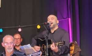 «Όνειρα και Διπλοπενιές»: Μια νοσταλγική μουσικοθεατρική βραδιά στα Ιπποκράτεια της Κω