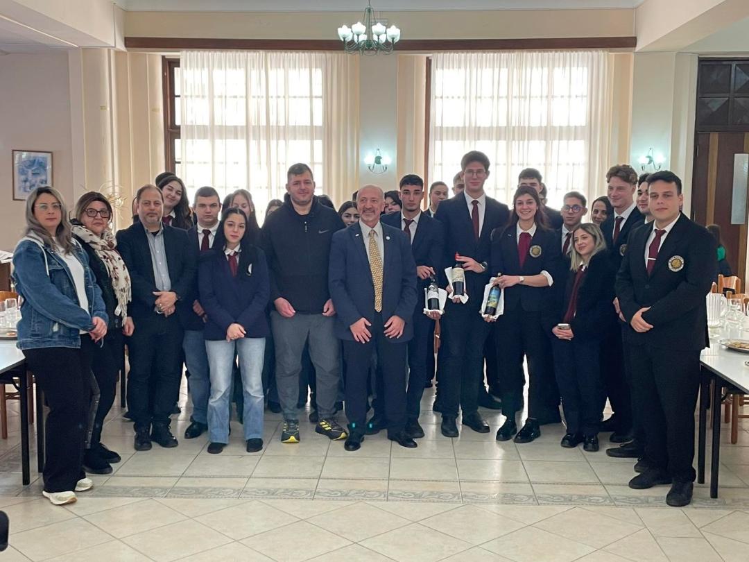 Σεμινάριο Γευσιγνωσίας Οίνου με τον οινολόγο – οινοποιό Κουνάκη από τον Έμπωνα Ρόδου