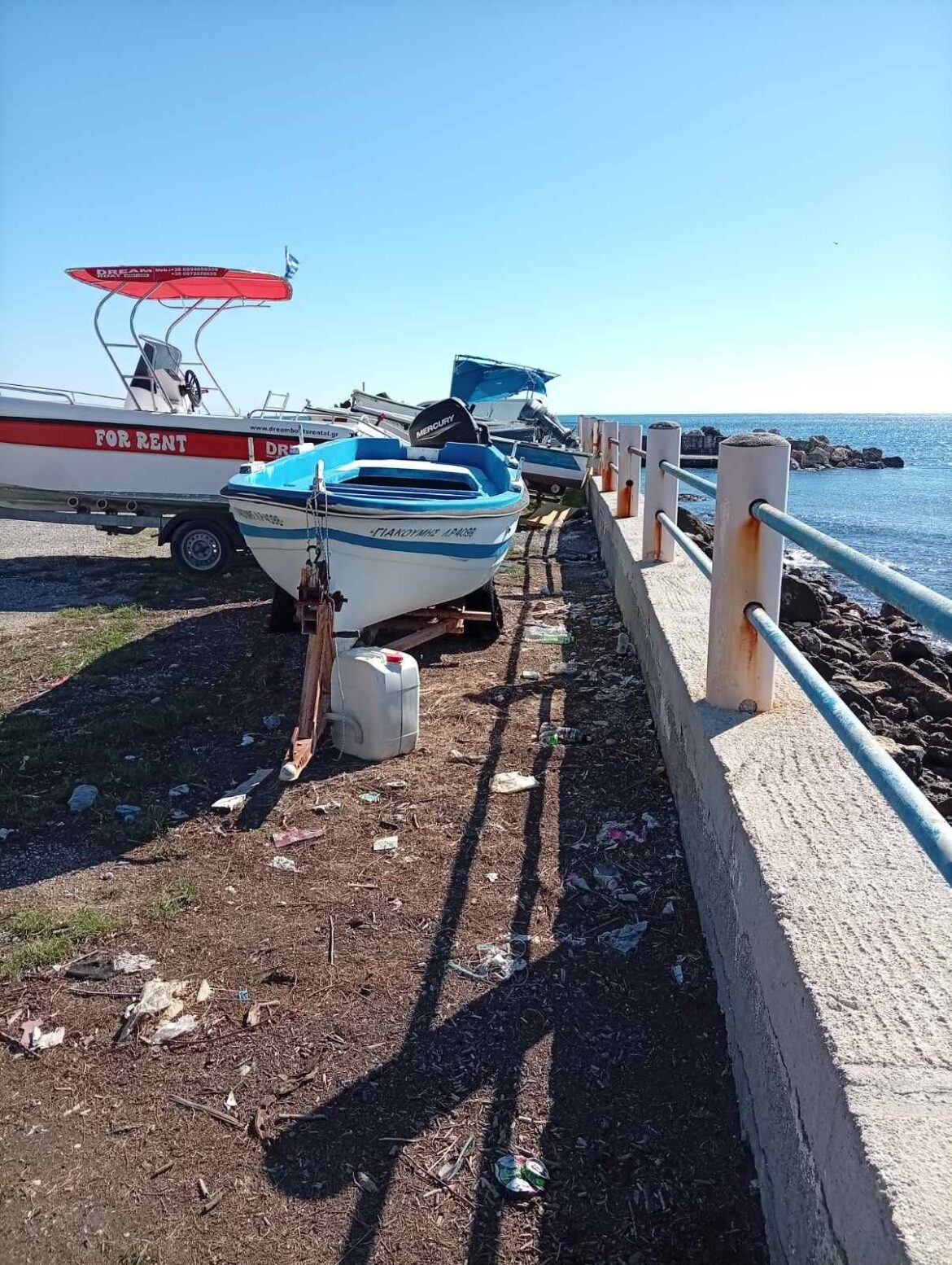 Ξεκινούν έλεγχοι από τη Δ.Ε. Αρχαγγέλου για τους κοινόχρηστους χώρους και την απομάκρυνση των σκαφών