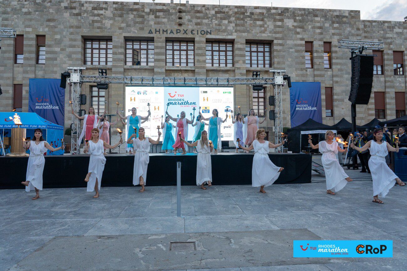 TUI Rhodes Marathon: Άναψε η Φλόγα της Καλλιπάτειρας από τον Παναγιώτη Καραΐσκο (Φωτο)