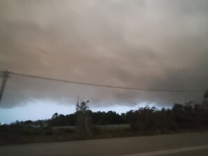 Αφρικανική σκόνη «σκέπασε» την Κω – Πορτοκαλί ουρανός και αποπνικτική ατμόσφαιρα εν μέσω κακοκαιρίας «Erminio»