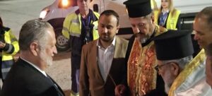 Το Άγιο Φως στην Κω – Άφιξη στο αεροδρόμιο ΙΠΠΟΚΡΆΤΗΣ