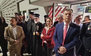 Το Άγιο Φως στην Κω – Άφιξη στο αεροδρόμιο ΙΠΠΟΚΡΆΤΗΣ