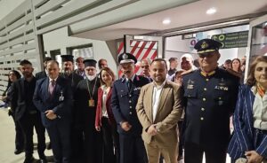 Το Άγιο Φως στην Κω – Άφιξη στο αεροδρόμιο ΙΠΠΟΚΡΆΤΗΣ