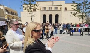 Νησιώτικο Πάσχα στην Κω: Παράδοση, μουσική και πλήθος κόσμου στην Πλατεία Ελευθερίας