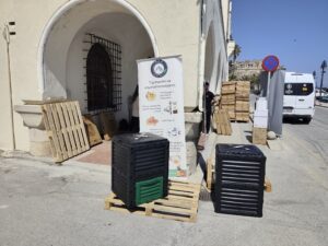 Ξεκίνησε σήμερα 21 Απριλίου στην Κω η δωρεάν διανομή οικιακών κομποστοποιητών από τον ΦοΔΣΑ Νοτίου Αιγαίου