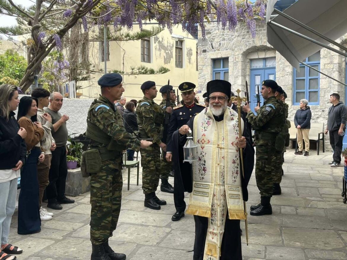 Ὁ Σεβασμιώτατος Μητροπολίτης Κώου καί Νισύρου κ. Ναθαναήλ μετέφερε τό Ἅγιο Φῶς στή Νίσυρο