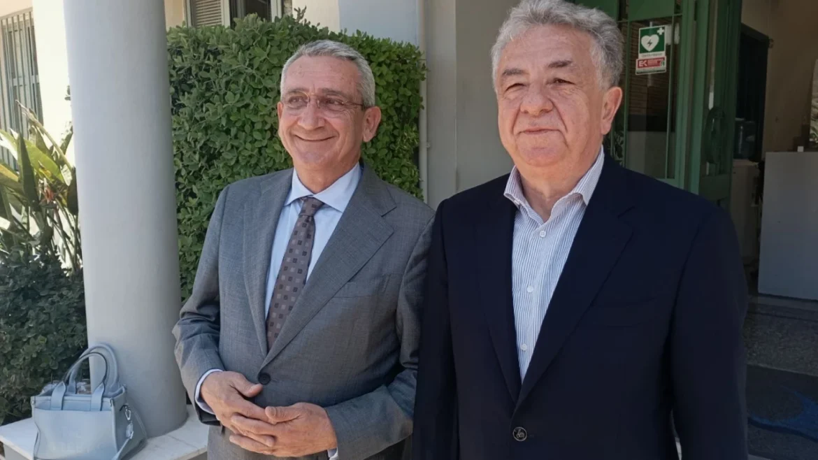 Μεταναστευτικό στην Κρήτη: Κοινό μέτωπο Περιφερειών και έμφαση στη συνεργασία από Γιώργο Χατζημάρκο και Σταύρο Αρναουτάκη