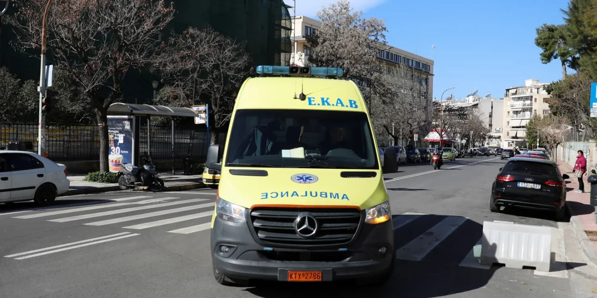Σοκαριστικό εργατικό ατύχημα στο Κιάτο: Πιάστηκαν τα μαλλιά 40χρονης σε μηχάνημα -Της έφυγε όλο το δέρμα από το κεφάλι