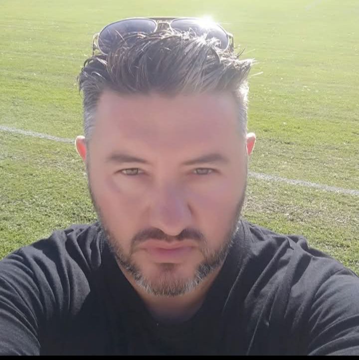 Τάκης Λύμουρας: Ψέματα με μελό και edit post
