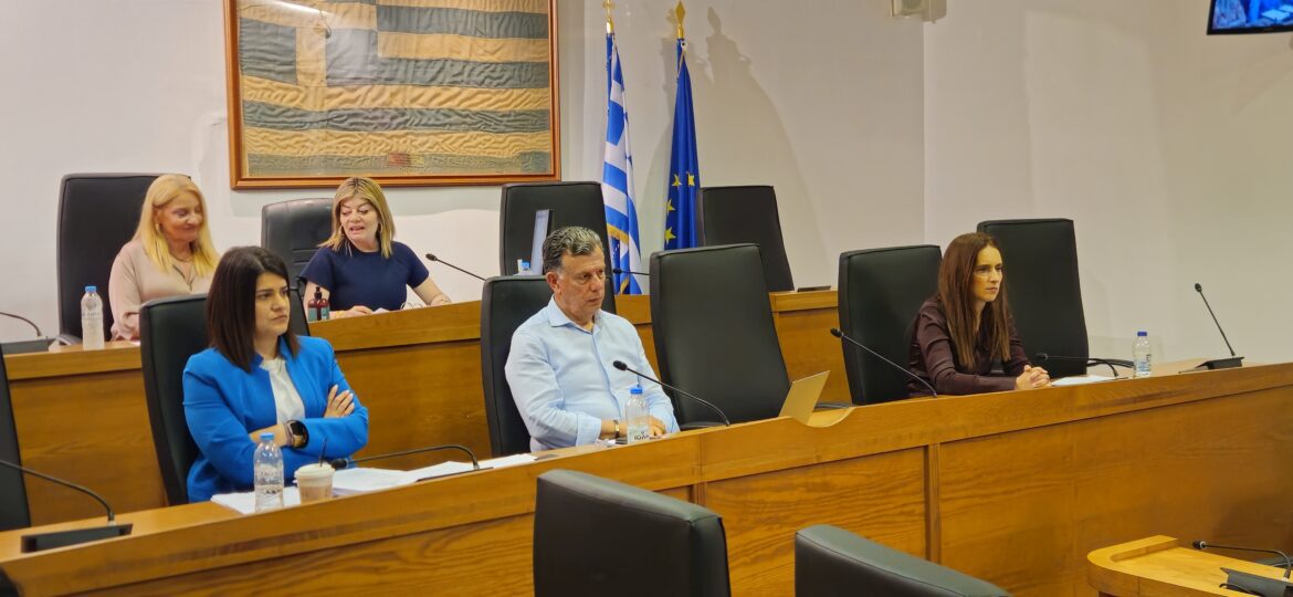 Δημοτικό Συμβούλιο Κω: Συγκρούσεις για το Χωροταξικό, έντονη κριτική για συγκοινωνία και τροφεία – Ανακλήθηκε η παραχώρηση ακινήτου στην Ιερού Λόχου