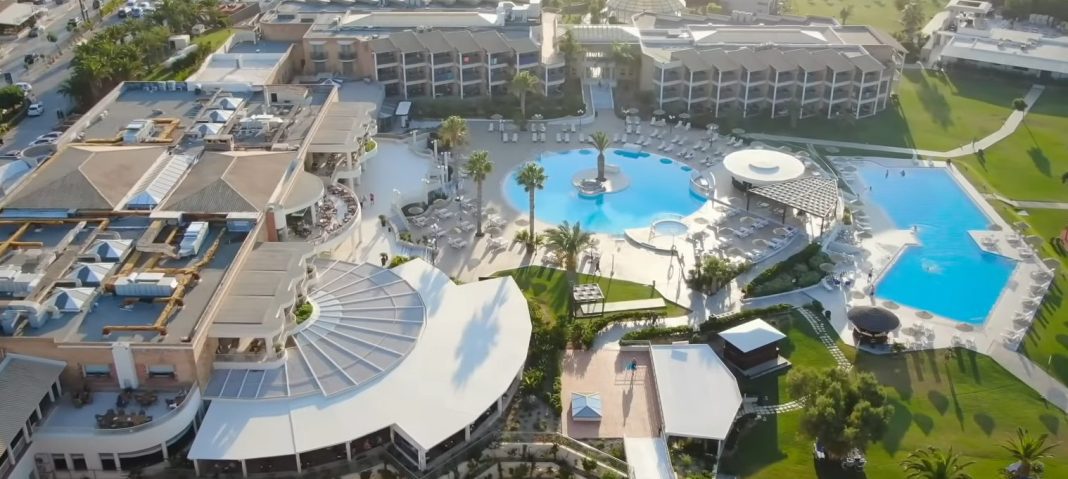 TUI: Η Ελλάδα «σαρώνει» στα adults-only ξενοδοχεία για το καλοκαίρι – Κρήτη, Ρόδος, Κως στην κορυφή