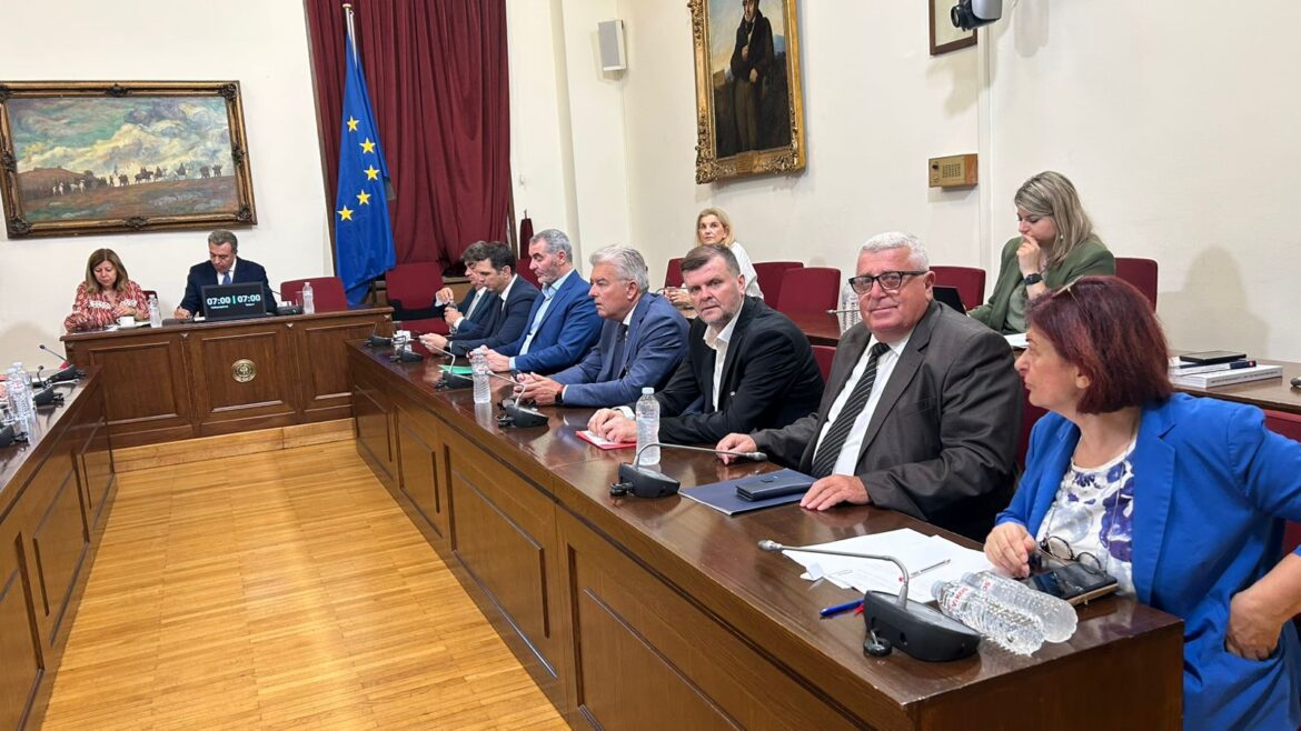 Τις προτάσεις της ΕΝΠΕ για την ανάπτυξη των υδατοκαλλιεργειών κατέθεσε στην Επιτροπή Περιφερειών της Βουλής ο Φιλήμονας Ζαννετίδης