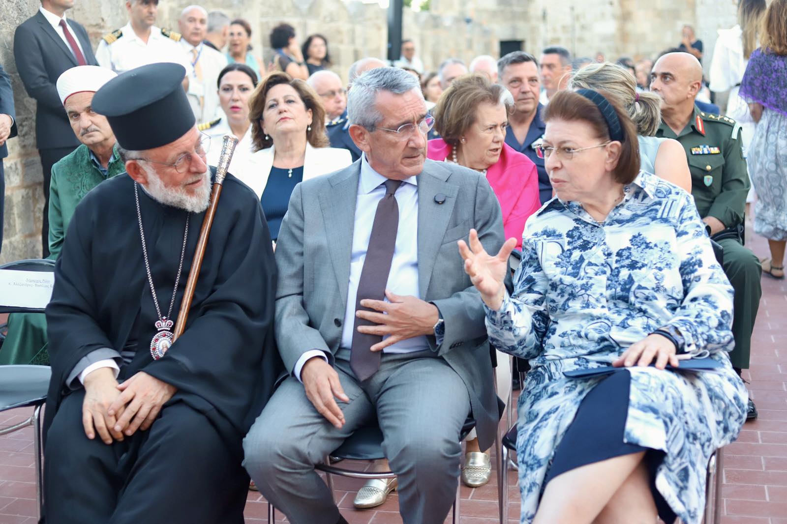 To μήνυμα του Περιφερειάρχη στα εγκαίνια της Περβόλας: “Η παραπολιτική δεν μπορεί να σκεπάσει το ανώτερο. Μπορεί να προσπαθήσει να μικρύνει μια στιγμή. Δεν μπορεί όμως να μικρύνει τη Ρόδο” (video)
