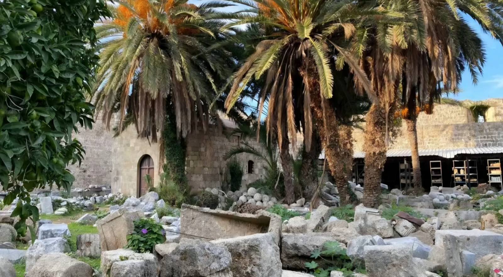 Οι εικόνες της Περβόλας – προ της αποκατάστασής της – η πιο πειστική απάντηση στις εννέα αρχαιολόγους (φωτο)