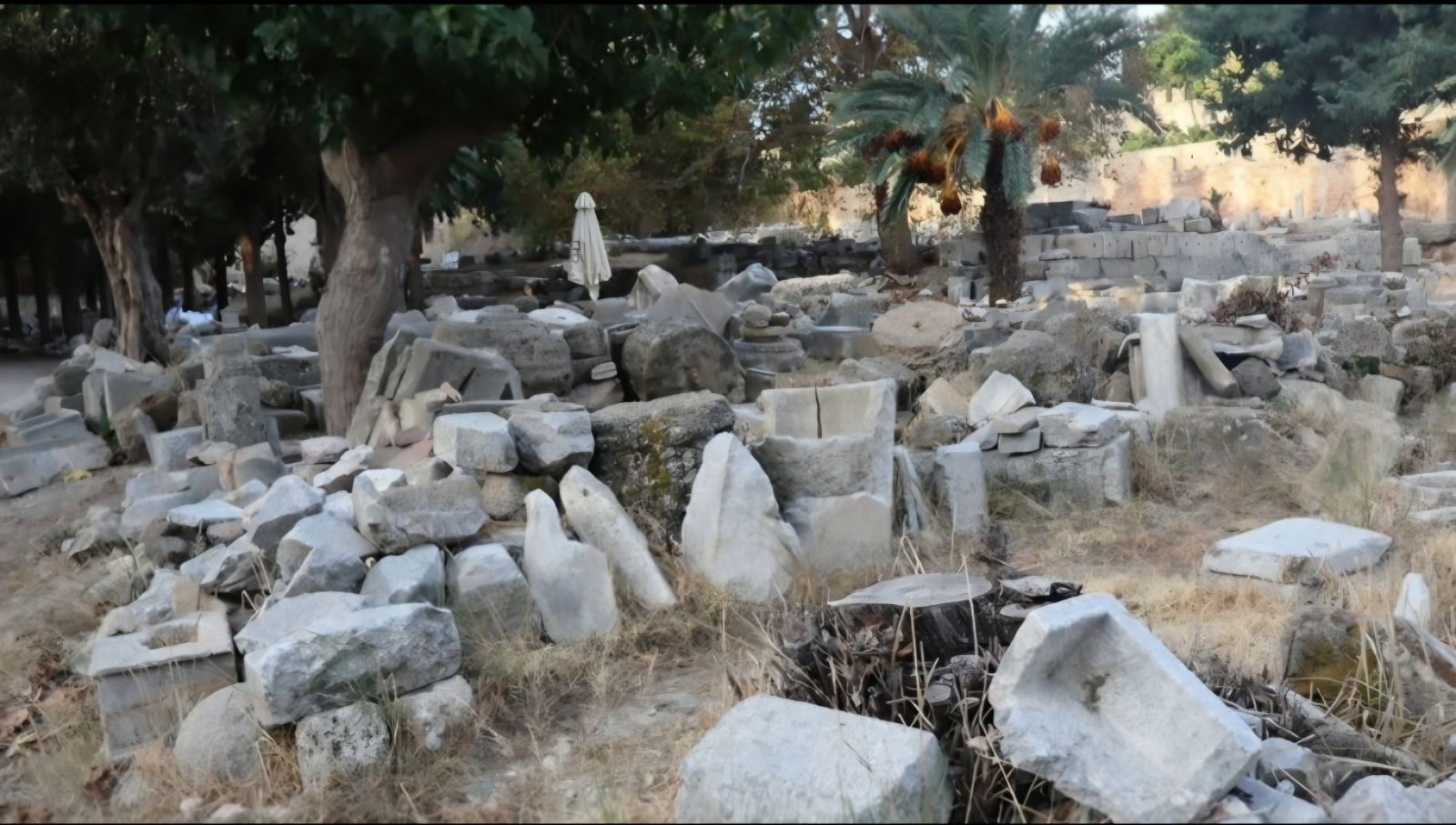 Οι εικόνες της Περβόλας – προ της αποκατάστασής της – η πιο πειστική απάντηση στις εννέα αρχαιολόγους (φωτο)