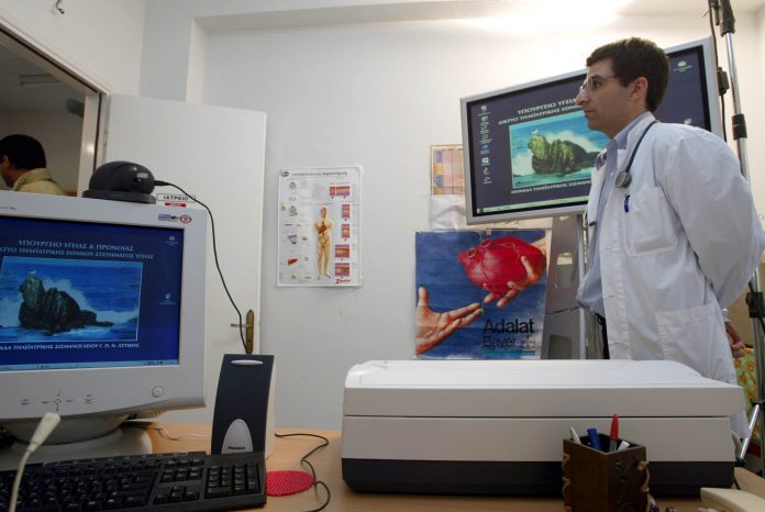 Πραγματικότητα οι εξ αποστάσεως εξετάσεις για ακρίτες και νησιώτες με 305 σταθμούς και 3.000 συστήματα τηλεϊατρικής