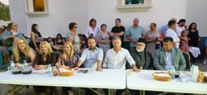 Πλήθος κόσμου στο αντάμωμα παράδοσης και πολιτισμού για τον Κλήδονα στην Κω, από τον Σύλλογο Ποντίων Κω