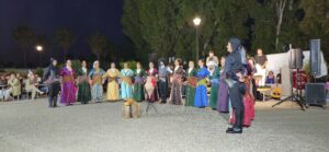 Πλήθος κόσμου στο αντάμωμα παράδοσης και πολιτισμού για τον Κλήδονα στην Κω, από τον Σύλλογο Ποντίων Κω