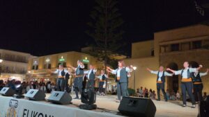 Η Πλατεία Ελευθερίας πλημμύρισε από μουσική και χορό με το Φεστιβάλ «ELIKONIA»