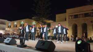 Η Πλατεία Ελευθερίας πλημμύρισε από μουσική και χορό με το Φεστιβάλ «ELIKONIA»