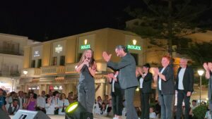 Η Πλατεία Ελευθερίας πλημμύρισε από μουσική και χορό με το Φεστιβάλ «ELIKONIA»