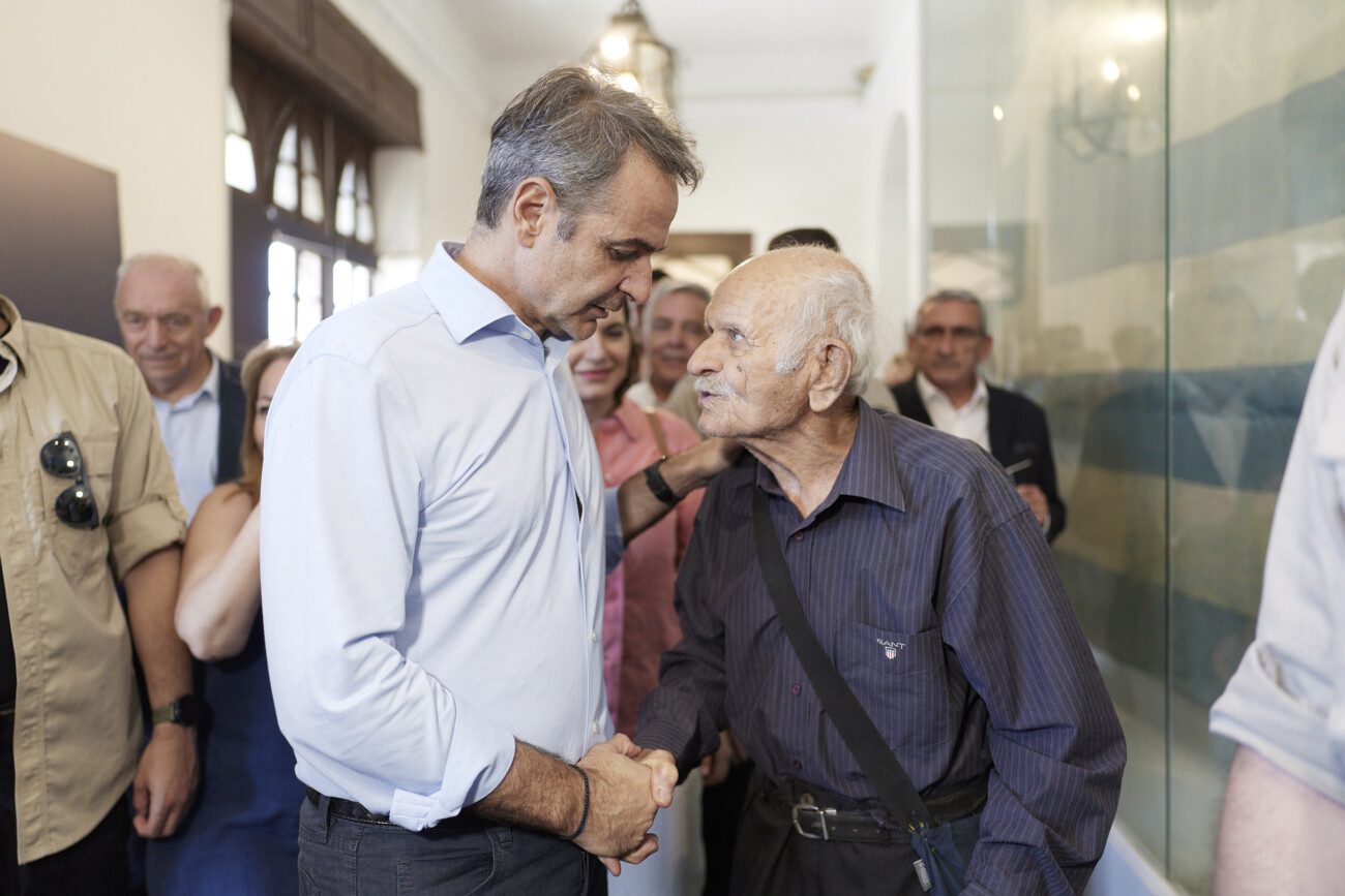 Εύσημα Μητσοτάκη στη ναυαρχίδα του ελληνικού τουρισμού για την ανθεκτικότητά της, κατά τη σύσκεψη με τους φορείς – Ιδιαίτερη μνεία στους εργαζόμενους