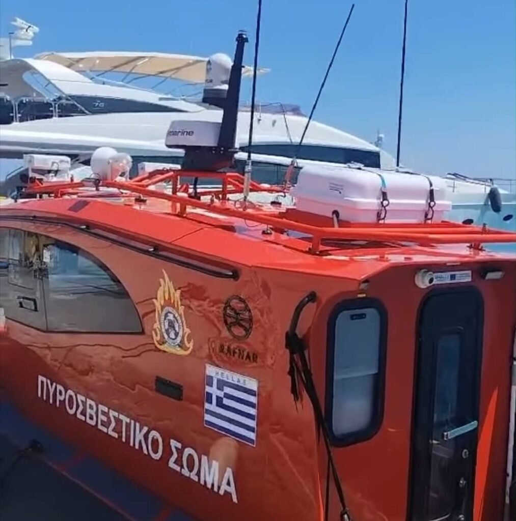 Ρόδος: Στο λιμάνι το νέο πυροσβεστικό πλωτό – άμεση ενίσχυση της θαλάσσιας πυροπροστασίας