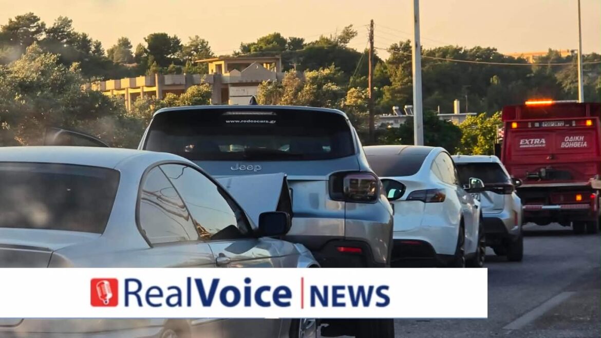 Καραμπόλα 5 αυτοκινήτων στο Τσαΐρι