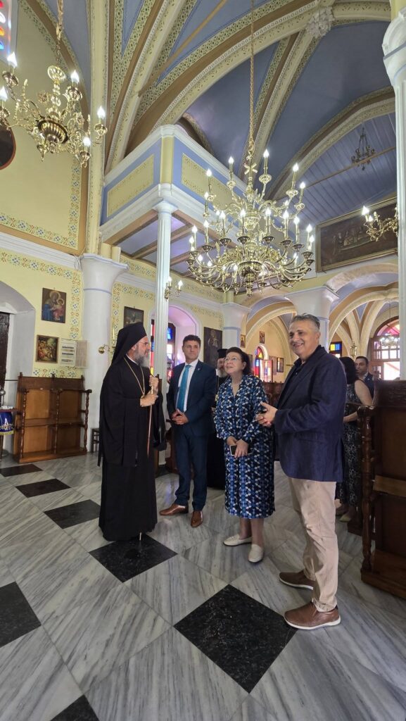 Σύμη: Η Λίνα Μενδώνη εγκαινίασε το έργο στερέωσης και αποκατάστασης του κωδωνοστασίου του Ιερού Ναού Αγίου Ιωάννου (Φωτο)