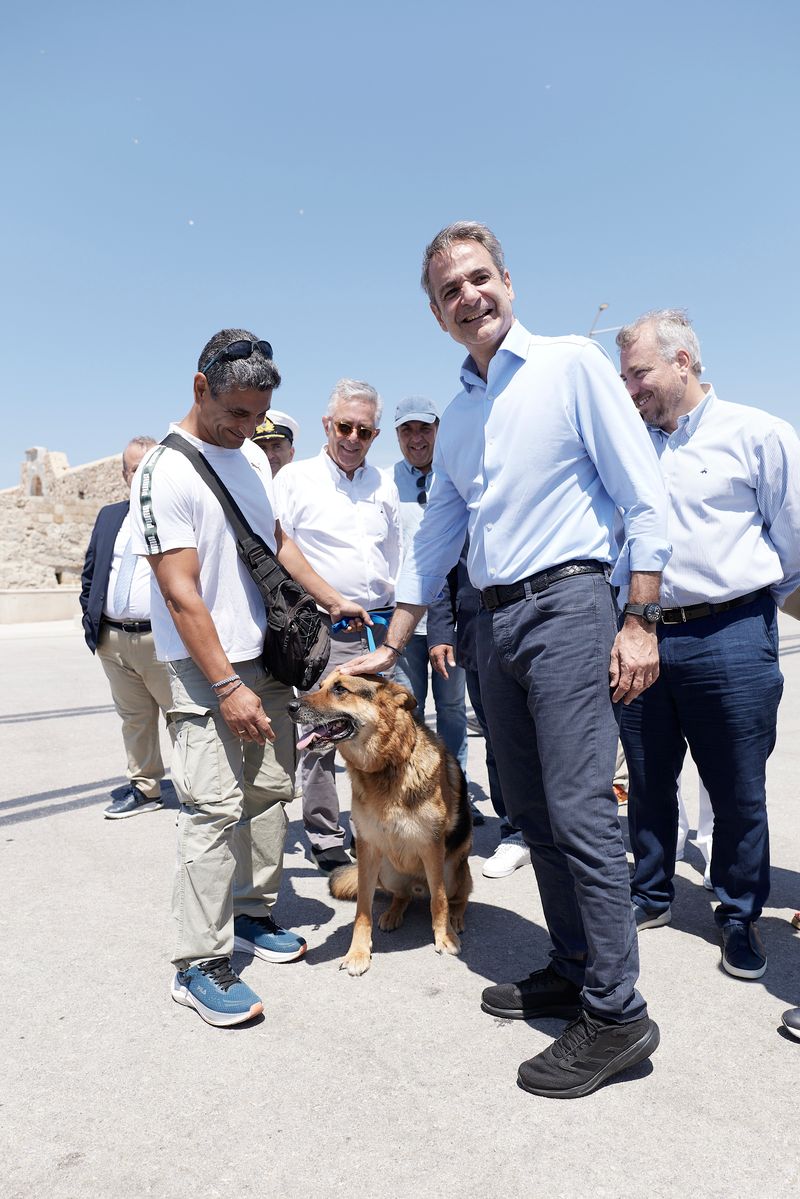Την ανάθεση στην Περιφέρεια του master plan αποκατάστασης του παλιού Νοσοκομείου Ρόδου ανακοίνωσε ο Κυριάκος Μητσοτάκης (φωτορεπορτάζ)