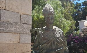 Επέστρεψε στην Κω το ιστορικό άγαλμα του Αγίου Νικολάου – Ολοκληρώθηκε η πολυετής προσπάθεια επαναπατρισμού