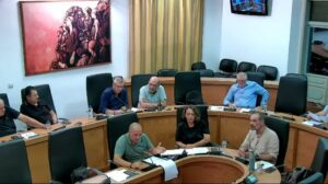 Έντονη αντιπαράθεση στο Δημοτικό Συμβούλιο Κω για το σχέδιο εκκένωσης στη Ζιά – Λαγούδι λόγω πυρκαγιών