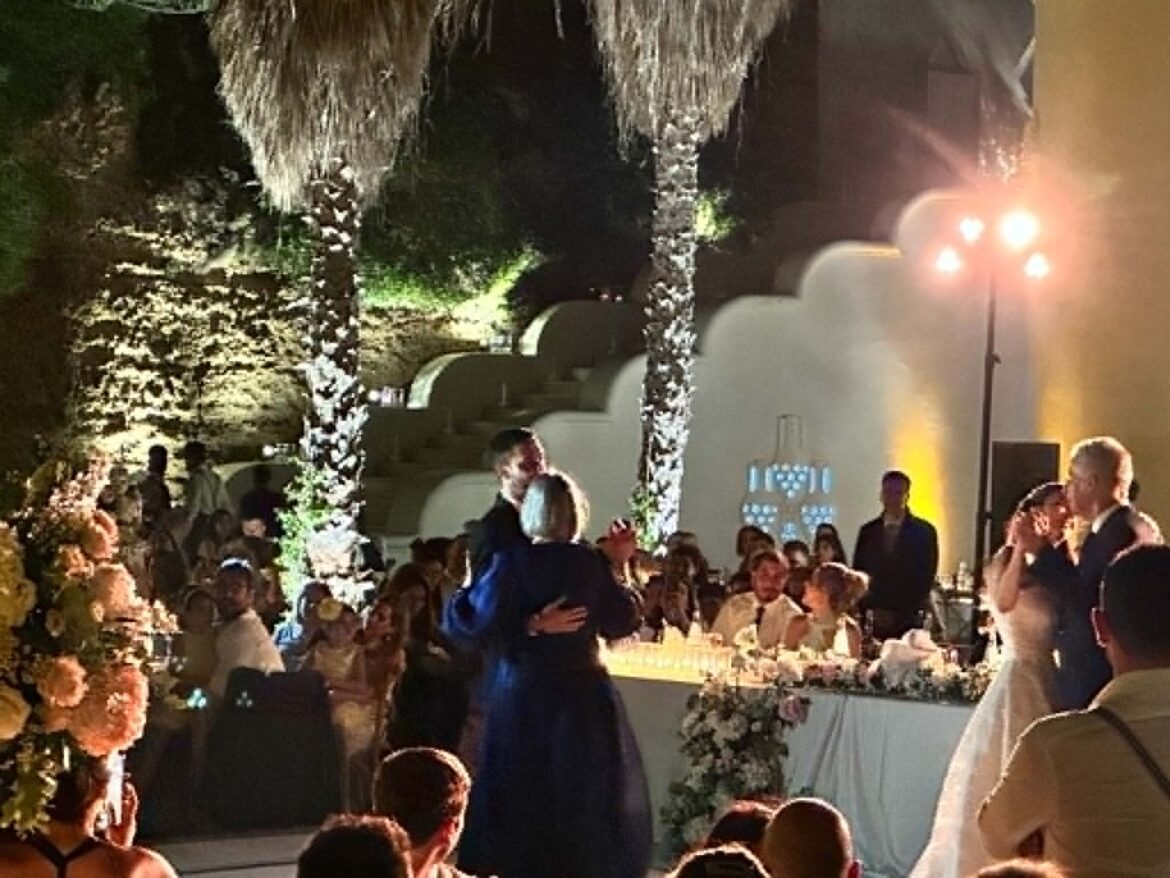 Παραμυθένιος ο γάμος της χρονιάς, του Στέργου Χατζηδιάκου και της Κατερίνας Κωσταρίδη (pics & video)