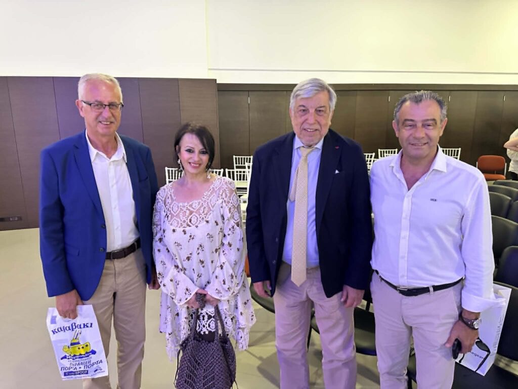 Κατάμεστη η αίθουσα του Νεστορίδειου για την παρουσίαση του νέου βιβλίου της Ελευθερίας Φτακλάκη