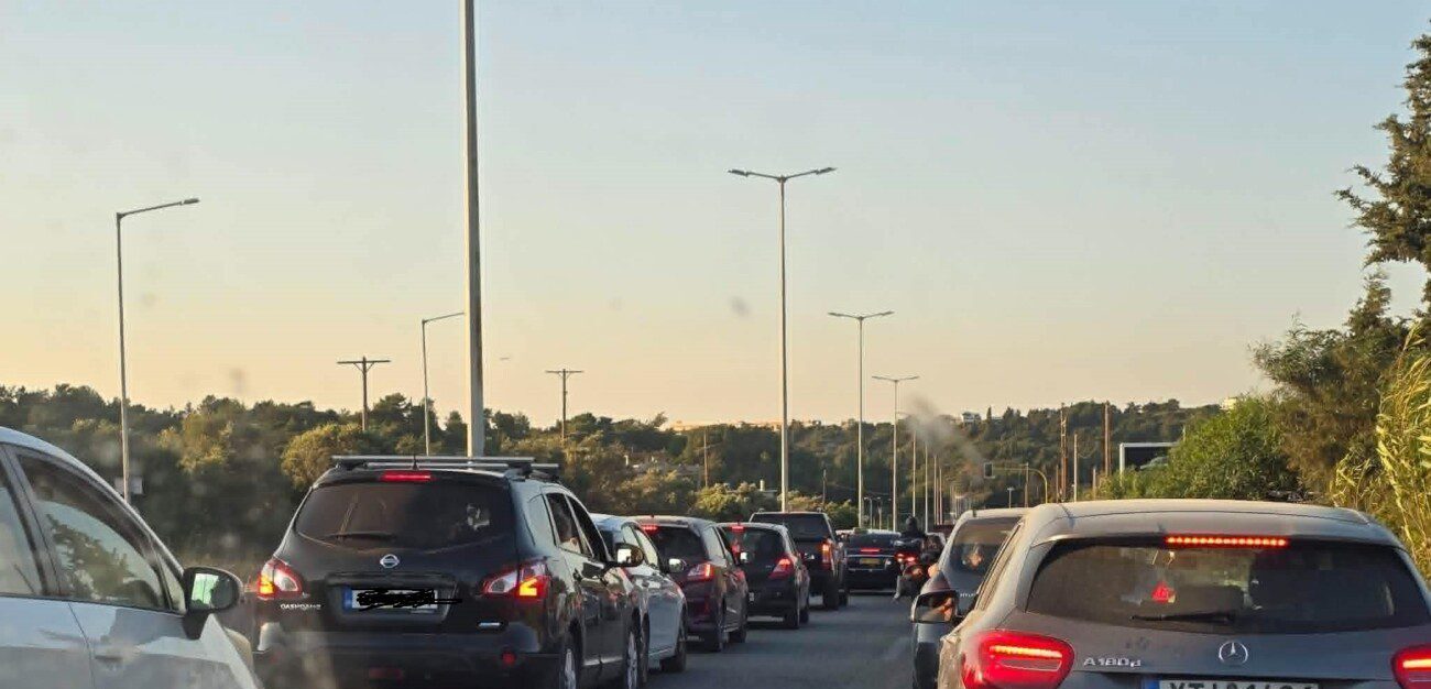 Καραμπόλα 5 αυτοκινήτων στο Τσαΐρι