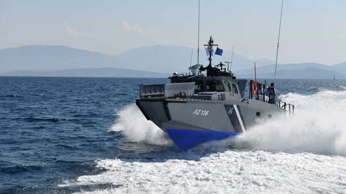 Πάνω από 2.600 συλλήψεις παράνομων μεταναστών και 72 διακινητών τον Μάιο από το Λιμενικό