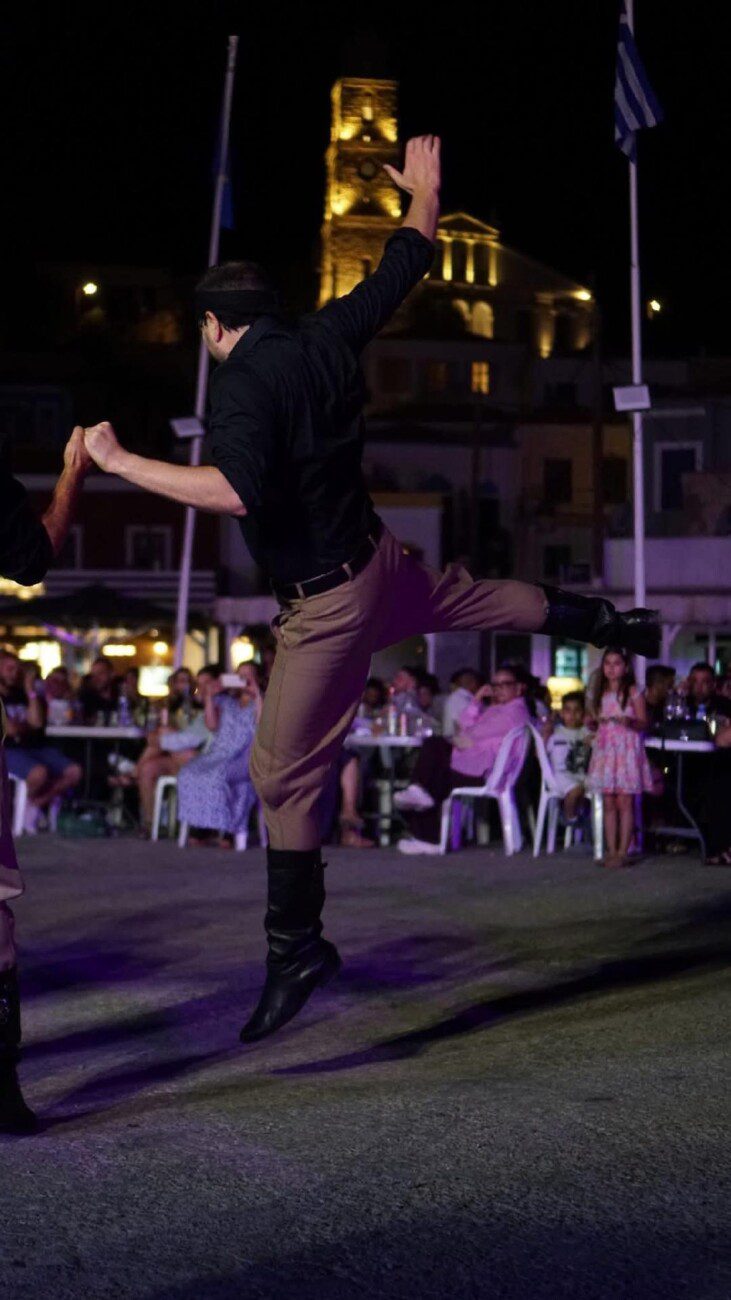 Η Χάλκη γιόρτασε τη φιλία, την παράδοση και την παιδεία στο 4ο Φεστιβάλ Φιλίας & Παράδοσης