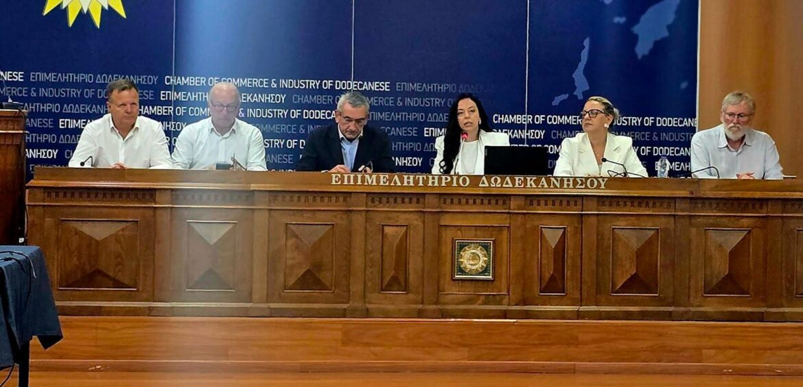 Νέο Προεδρείο στο Περιφερειακό Συμβούλιο Νοτίου Αιγαίου – «Με άρωμα γυναίκας» η σύνθεση
