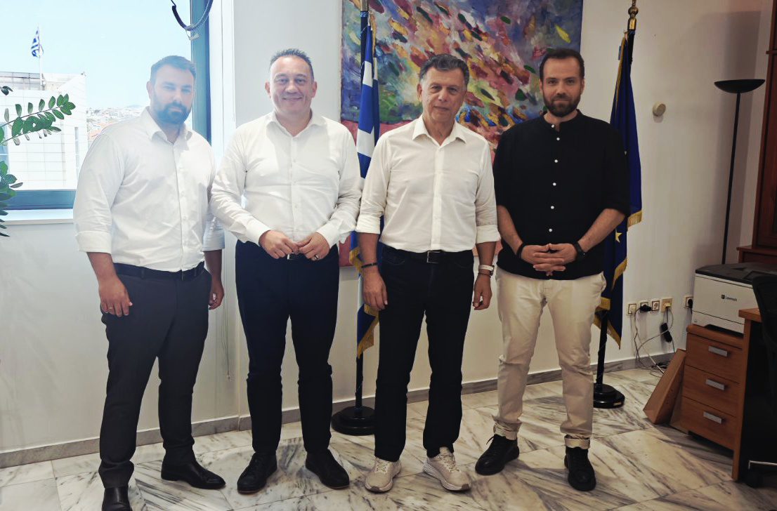 Συνάντηση του Δημάρχου Θεοδόση Νικηταρά με τον Υφυπουργό Παιδείας Κώστα Βλάση
