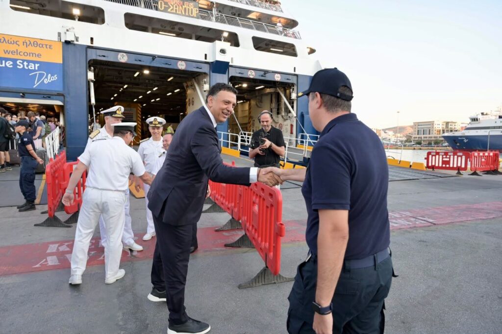 Β. Κικίλιας από λιμάνι Πειραιά: «Έχουμε χιλιάδες λιμενικούς σε όλα τα λιμάνια μας για την ασφάλεια και την εξυπηρέτηση του επιβατικού κοινού – Στο 100% θα φτάσει η πληρότητα»